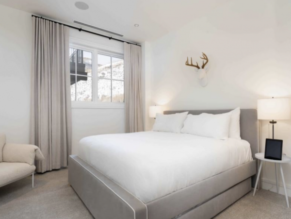 Lavish Penthouse Located in the Center of Vail village